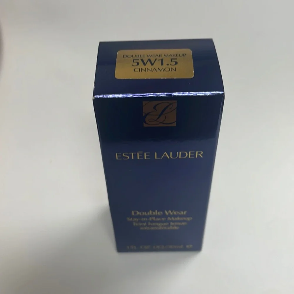 Estée Lauder Double Wear Foundation - 5W1.5 Cinnamon